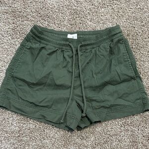 Lou & Grey Olive Green Shorts